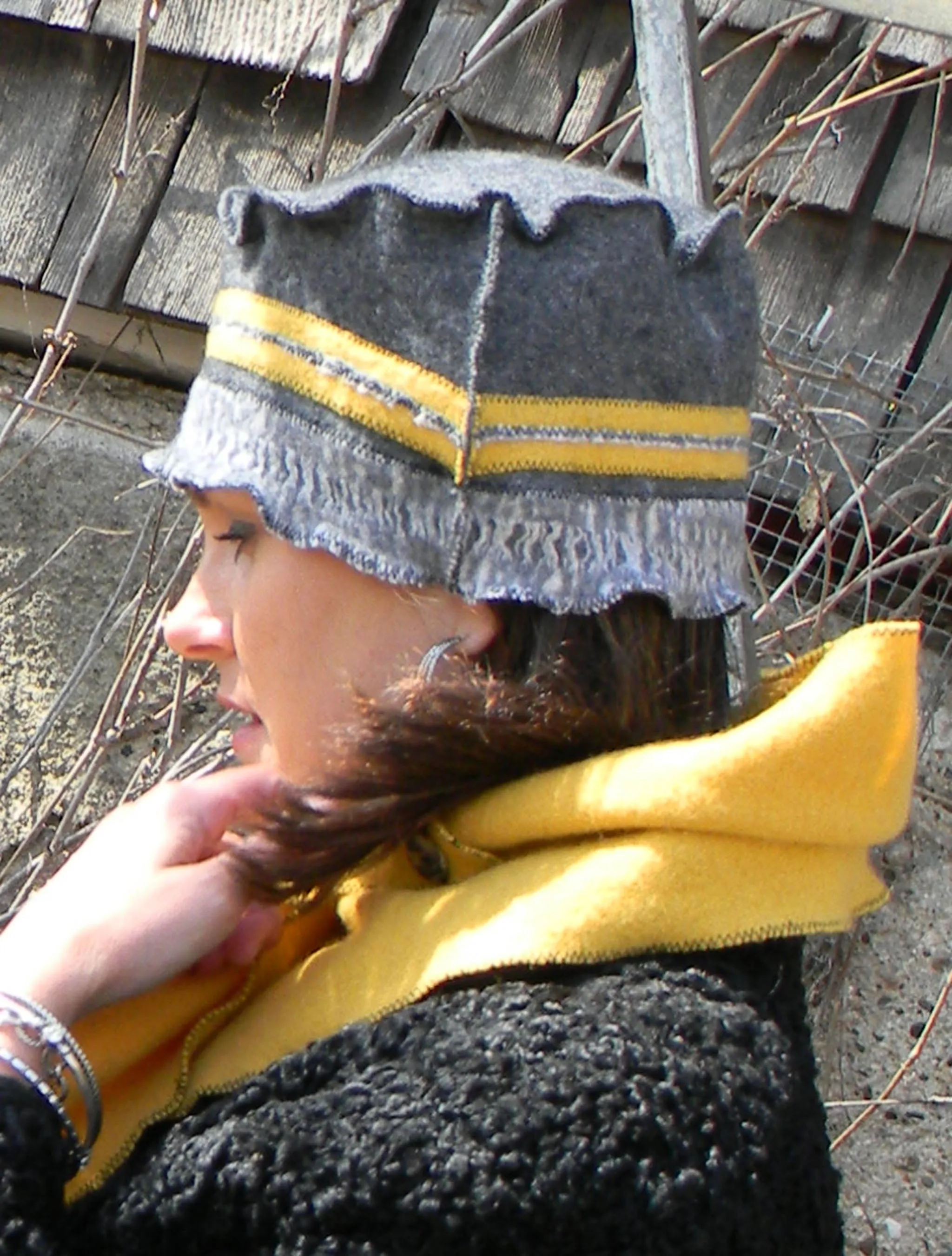 HA013 Yellow Flower Hat