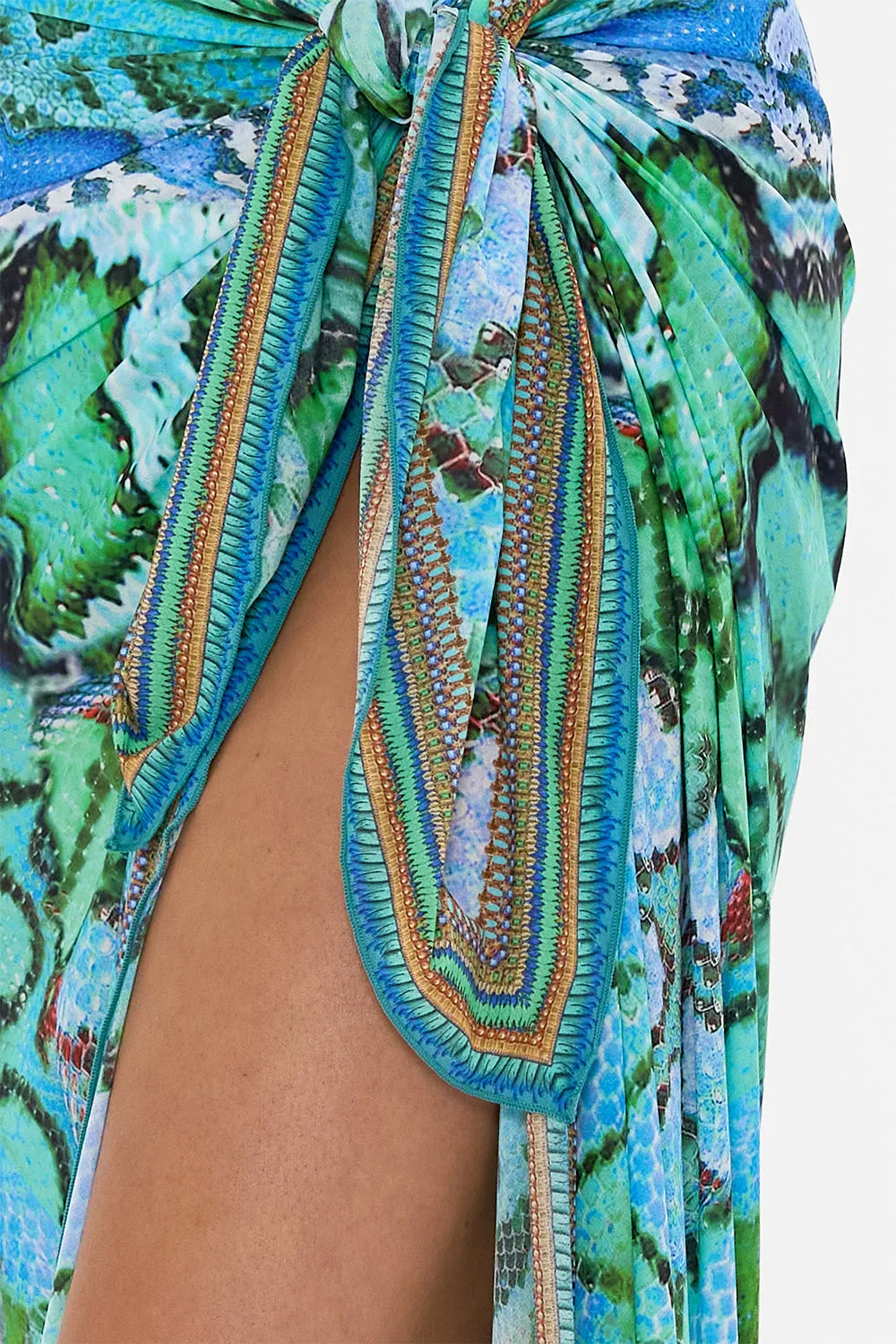 LONG SARONG LAND OF WONDER
