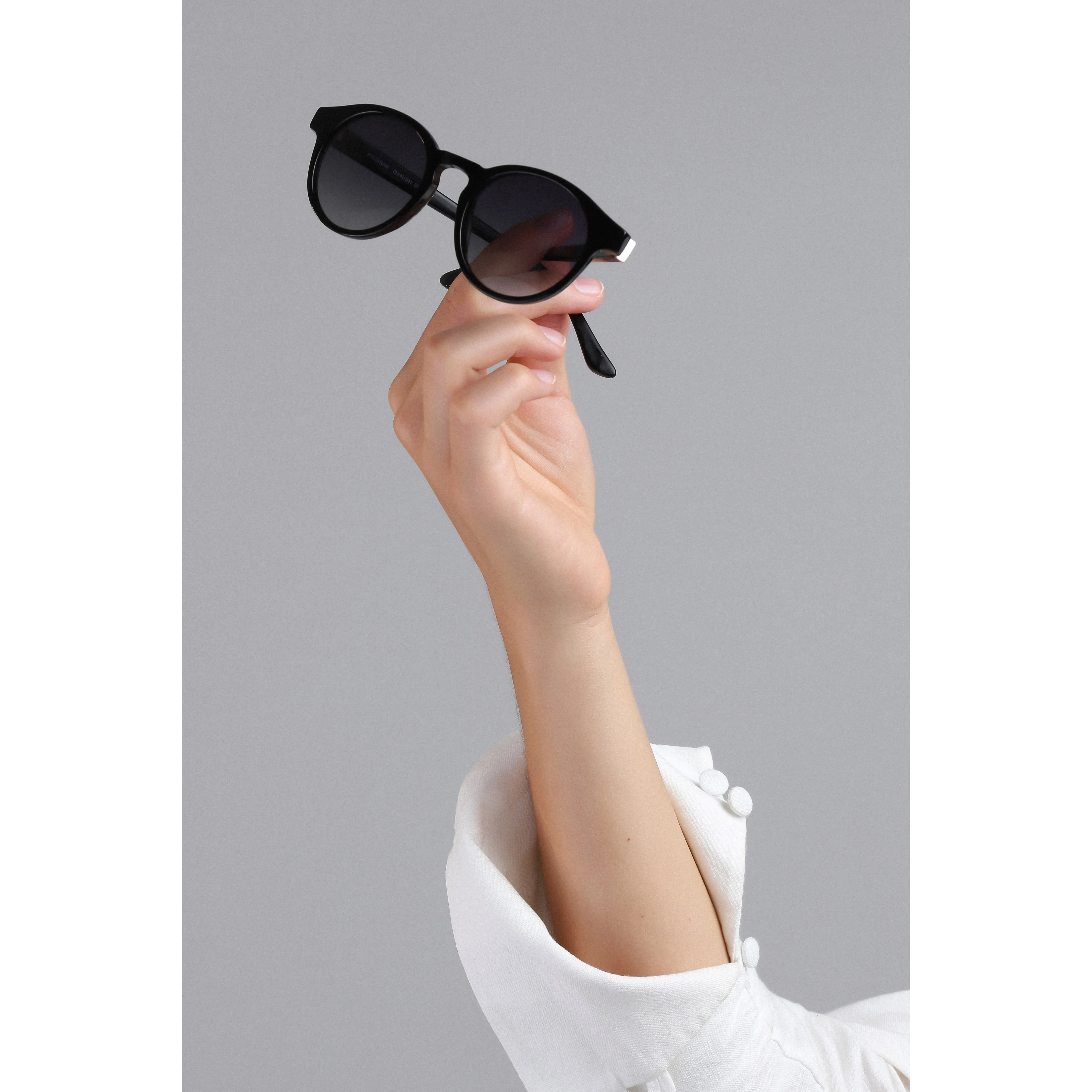 Sunglasses : Meriel : Black